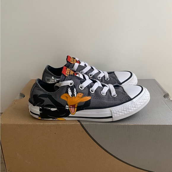 Converse Chuck Taylor All Star Looney Tunes Bugs Bunny Daffy Shoes - Size 13 C - Picture 2 of 13